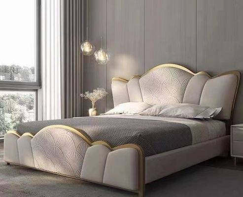 comprar Rei luxuoso Size Beds da madeira maciça da mobília do quarto do hotel online manufacture