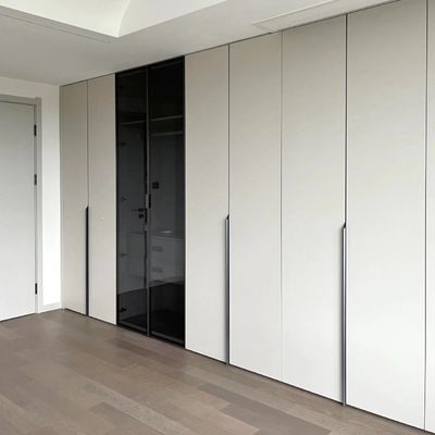 comprar Do hotel invisível do punho do carvalho da porta armário branco moderno online manufacture
