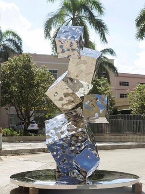 Bom preço Escultura do Lobby do Hotel de cor prateada Ondas Geométricas da Água Escultura do Cubo de Rubik Tridimensional em linha
